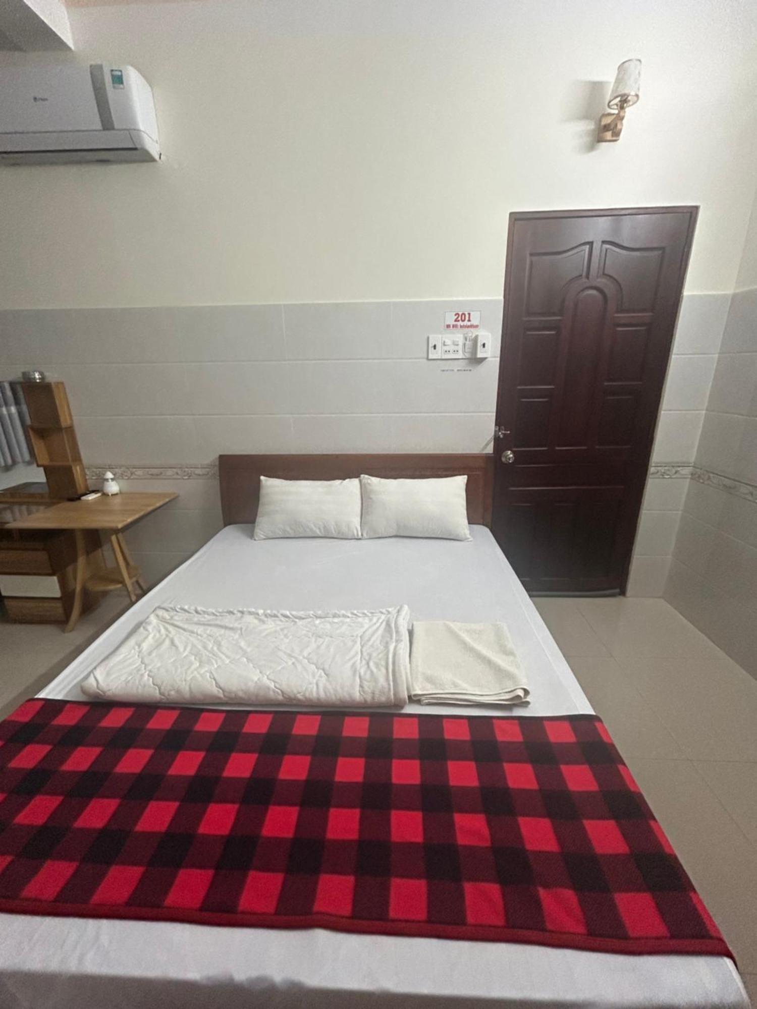 Hotel Anh Tuan Bac Lieu Zewnętrze zdjęcie